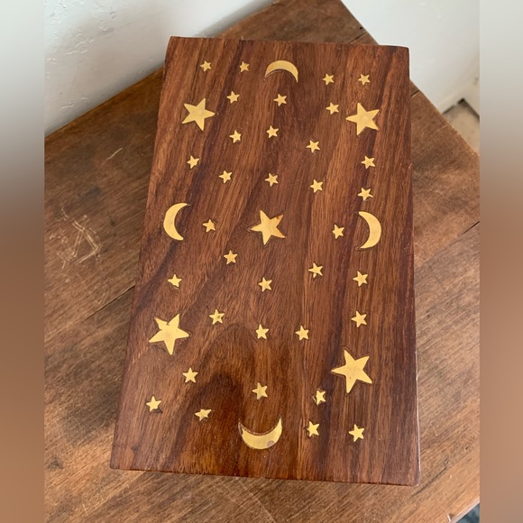 Celestial Stars and Moon Brass Inlay Jewelry Storage Box - Picture 6 of 11